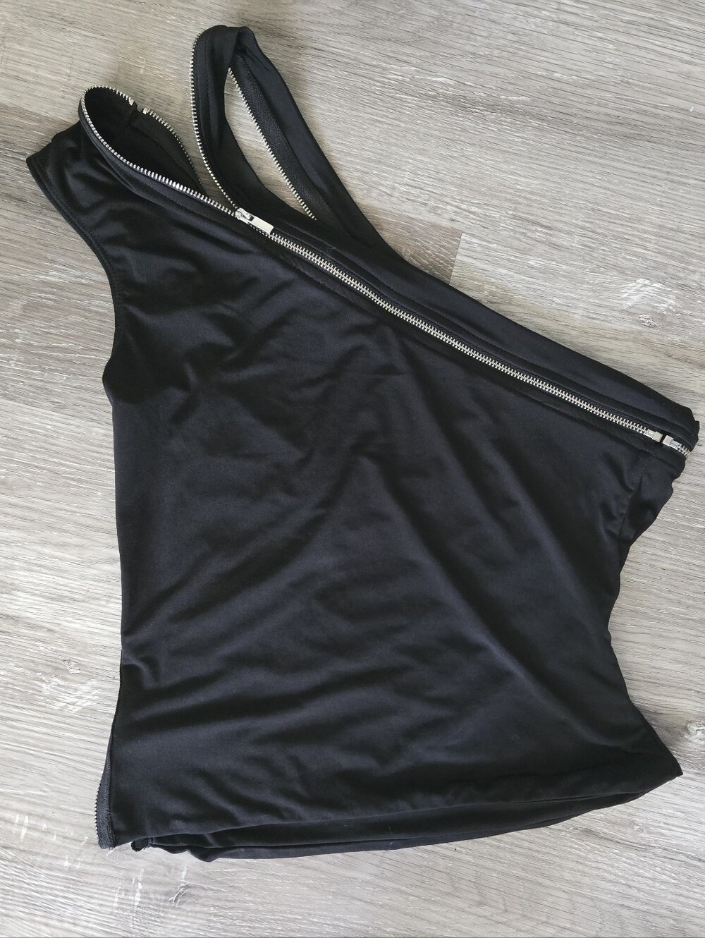 Gorgeous I Am Gia One Shoulder Black Zipper Top
